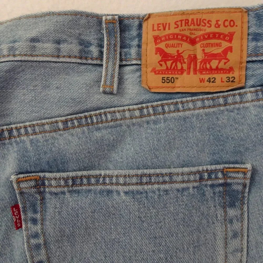 Levi's 550 Relaxed Jeans Men's Size 42x32 Blue Denim Cotton Loose Fit
